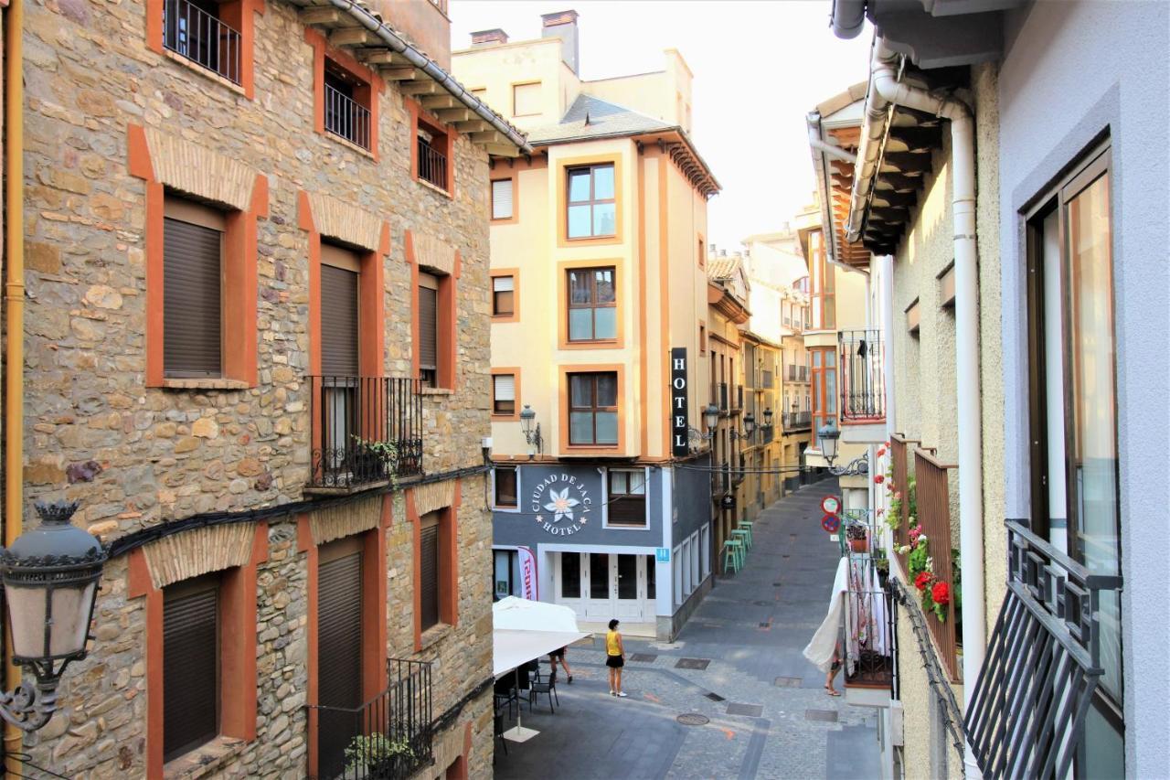 Casa Campanilla Jaca 호텔 외부 사진