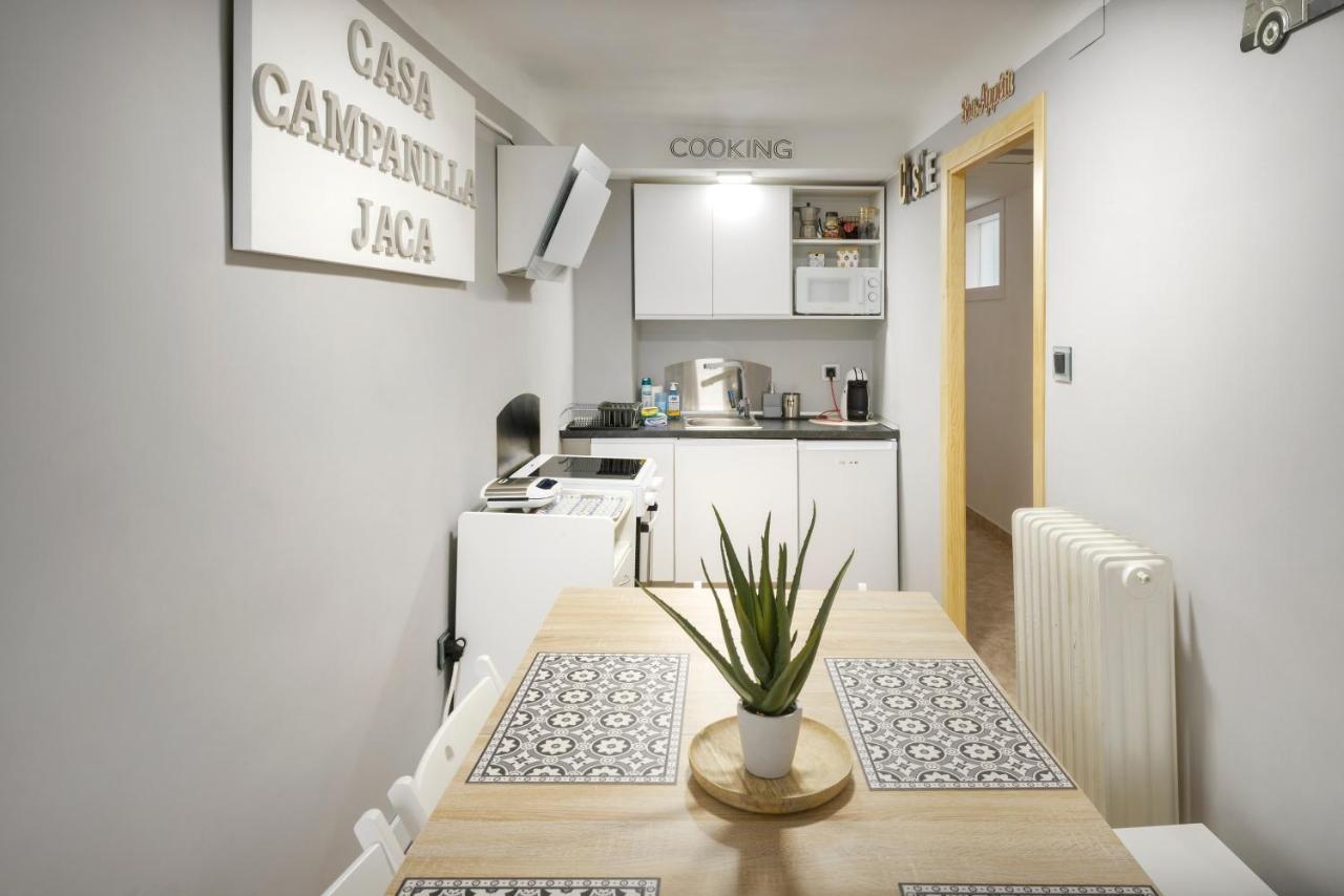 Casa Campanilla Jaca 호텔 외부 사진